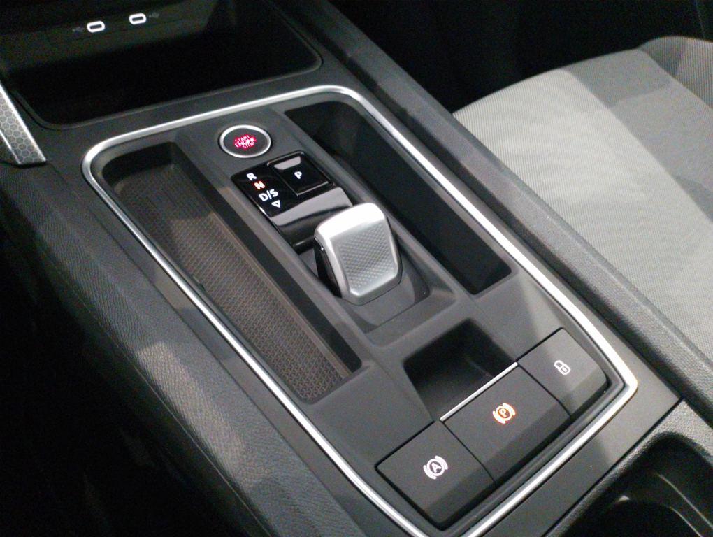 SEAT León 1.5 eTSI Style 25 Aniversario DSG 85 kW (116 CV) - 11