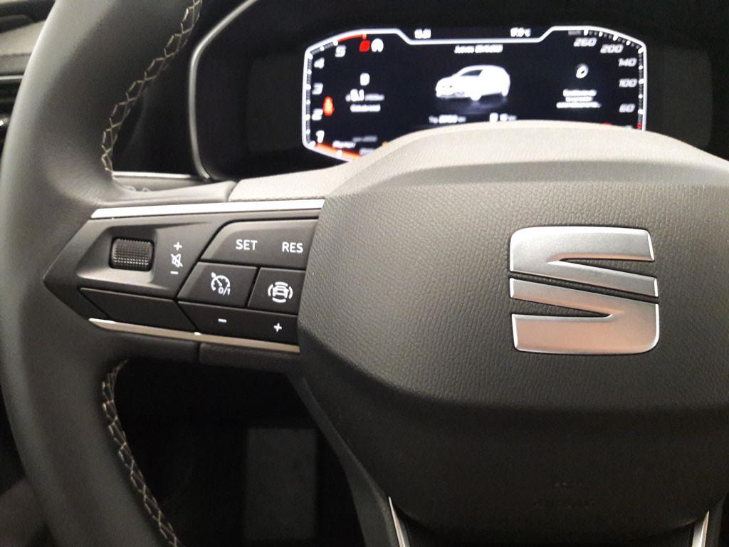 SEAT León 1.5 eTSI Style 25 Aniversario DSG 85 kW (116 CV) - 13