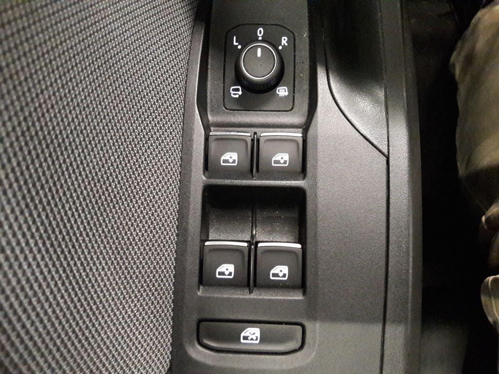 SEAT León 1.5 eTSI Style 25 Aniversario DSG 85 kW (116 CV) - 15