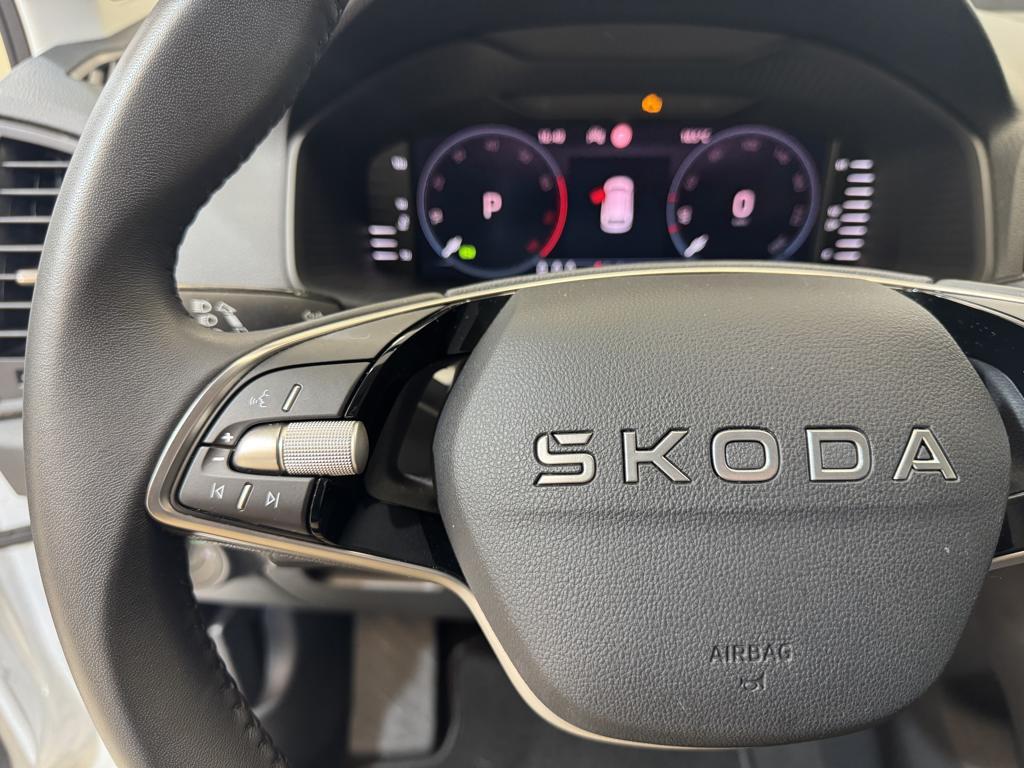 Skoda Karoq 1.5 TSI ACT Selection DSG 110 kW (150 CV) - 9