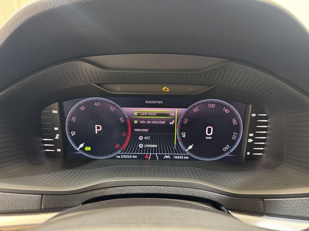 Skoda Karoq 1.5 TSI ACT Selection DSG 110 kW (150 CV) - 11