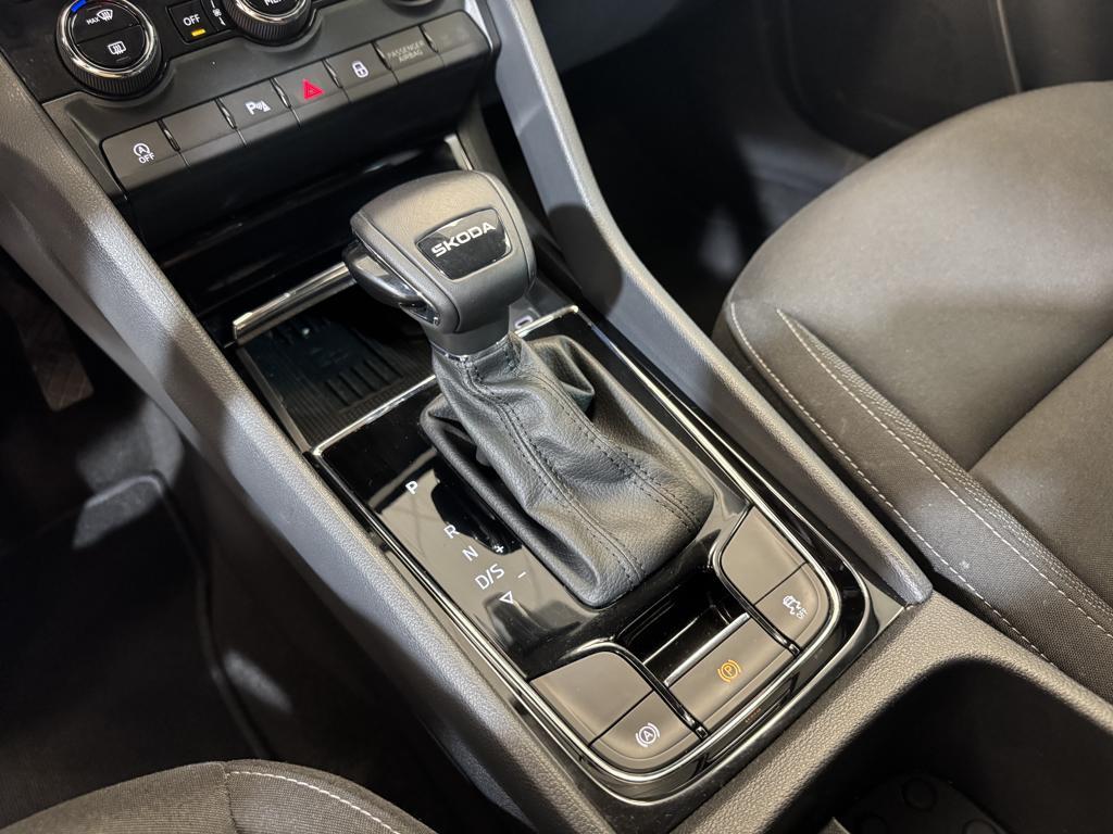 Skoda Karoq 1.5 TSI ACT Selection DSG 110 kW (150 CV) - 19