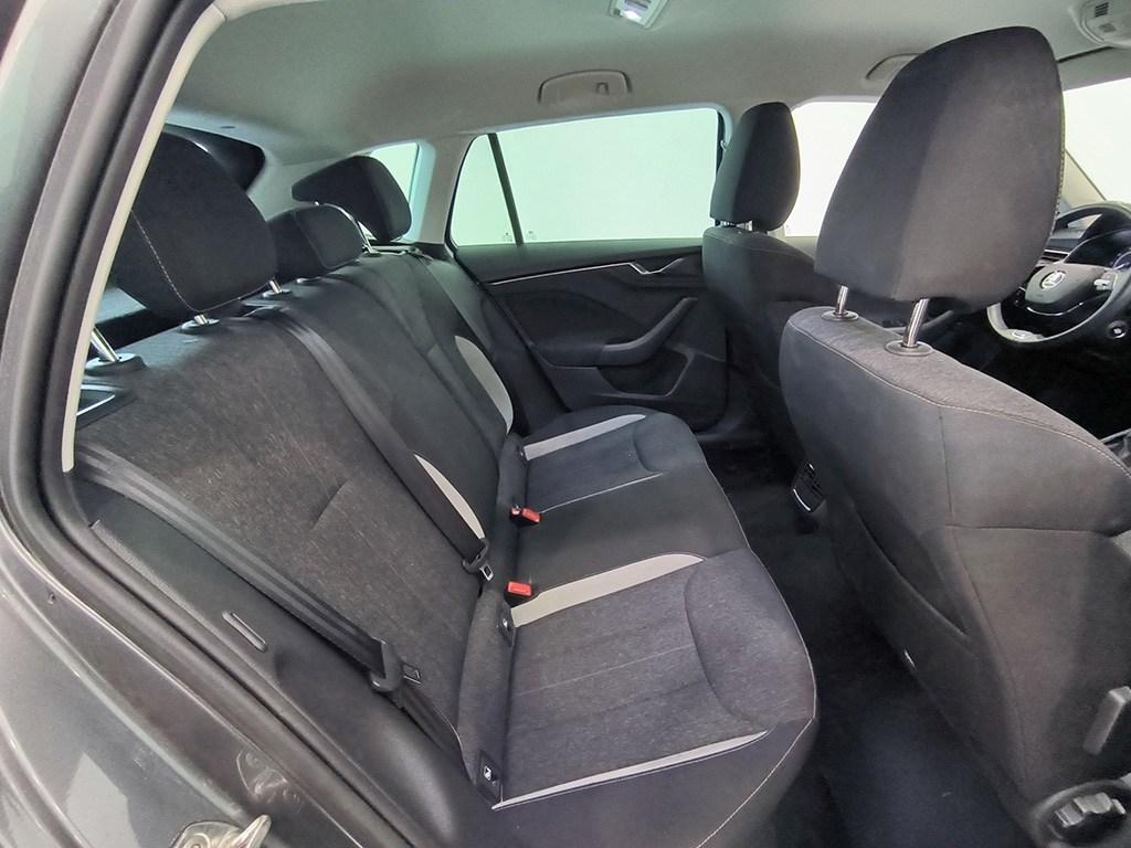 Skoda Kamiq 1.5 TSI Style DSG 110 kW (150 CV) - 5