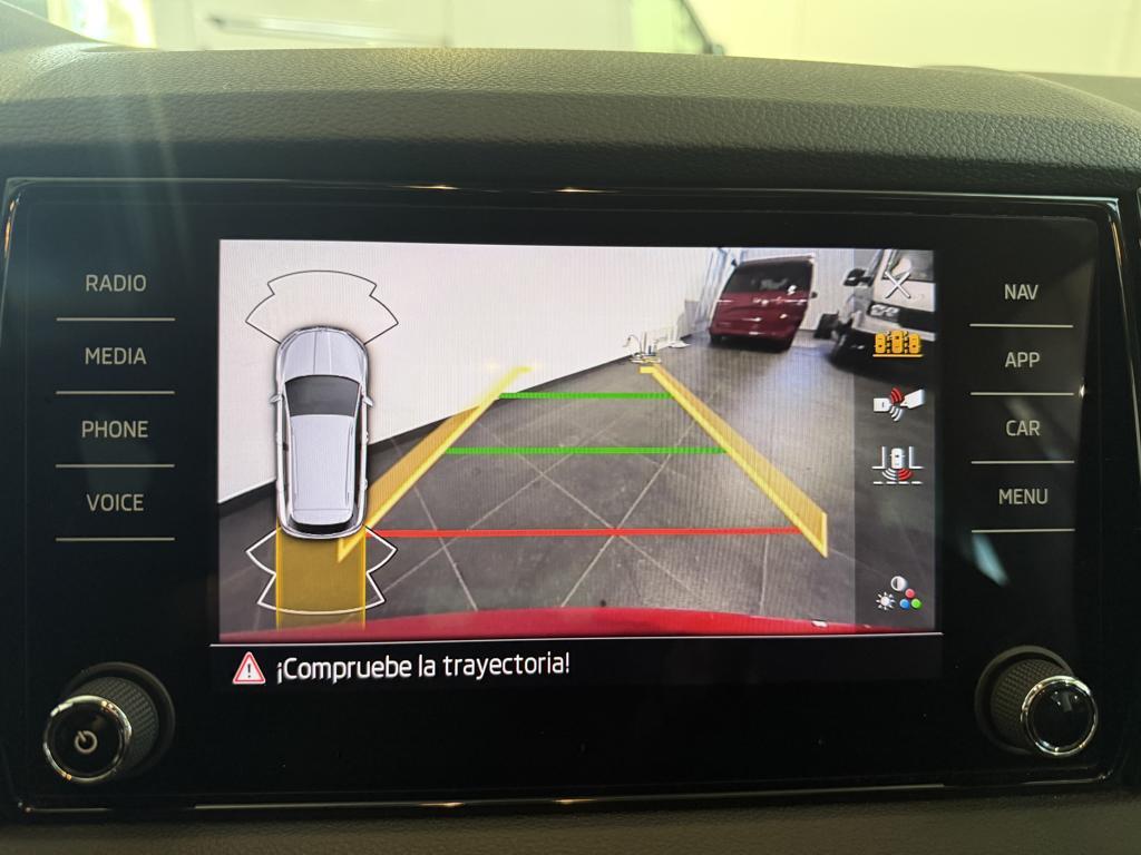 Skoda Karoq 1.5 TSI ACT Selection DSG 110 kW (150 CV) - 9