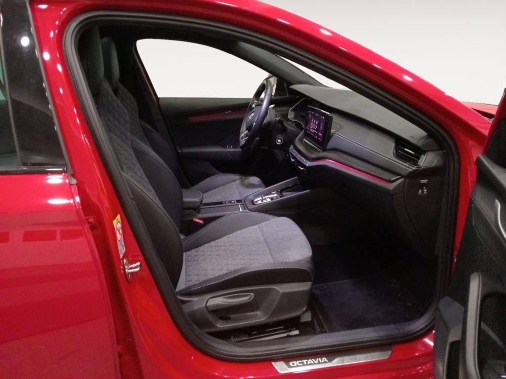 Skoda Octavia Combi 1.5 TSI m-HEV Sportline DSG 110 kW (150 CV) - 4