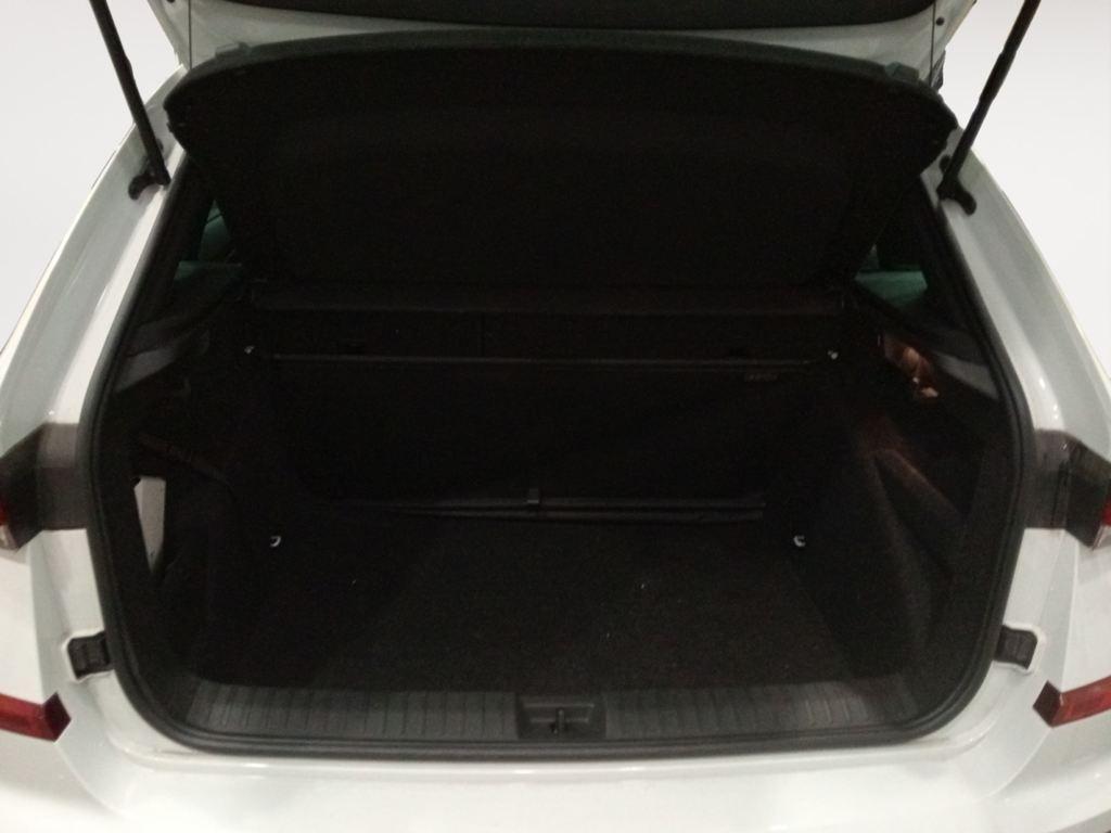 Skoda Kamiq 1.0 TSI Montecarlo DSG 85 kW (115 CV) - 6