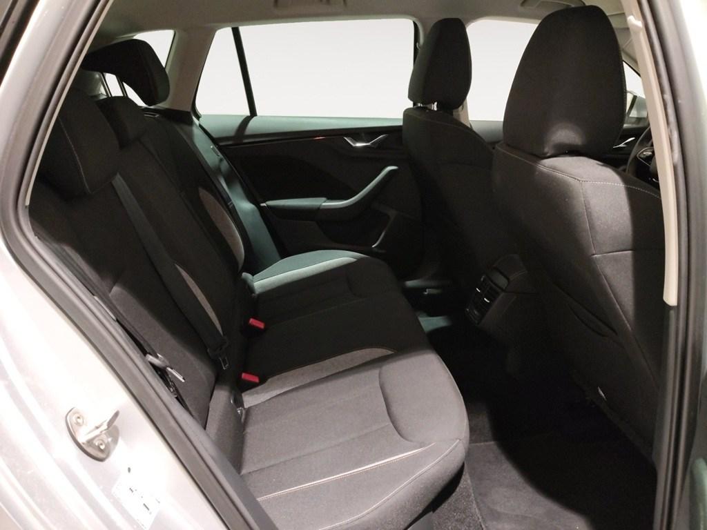 Skoda Kamiq 1.0 TSI Selection DSG 85 kW (115 CV) - 5