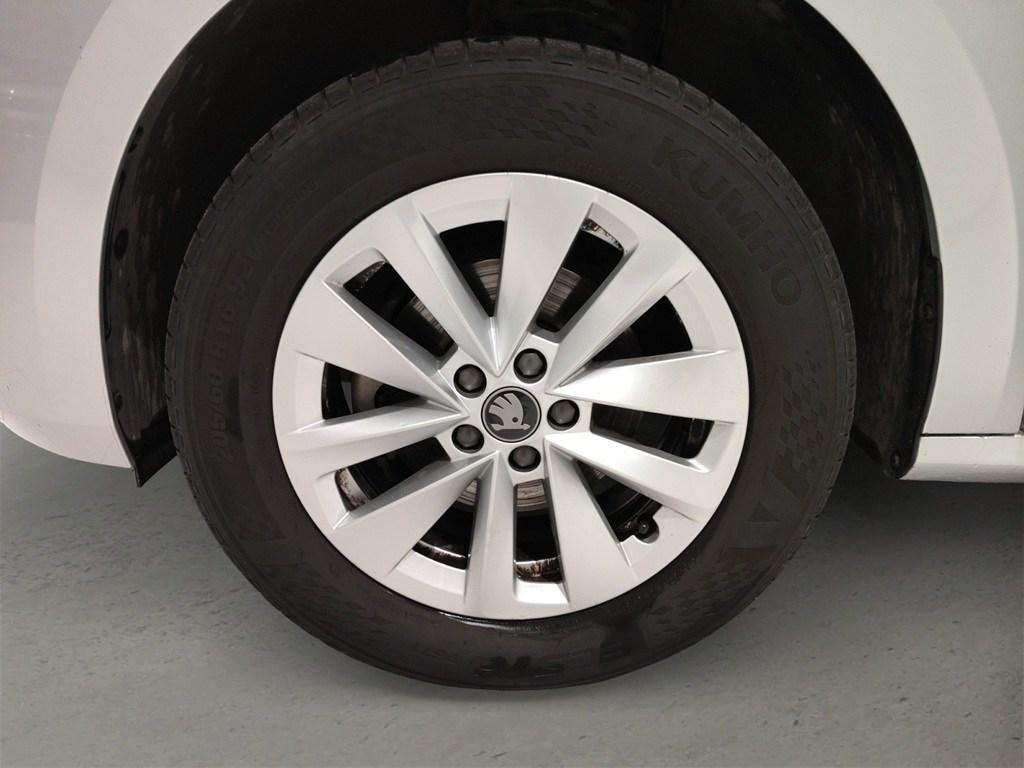 Skoda Kamiq 1.0 TSI Selection DSG 85 kW (115 CV) - 7