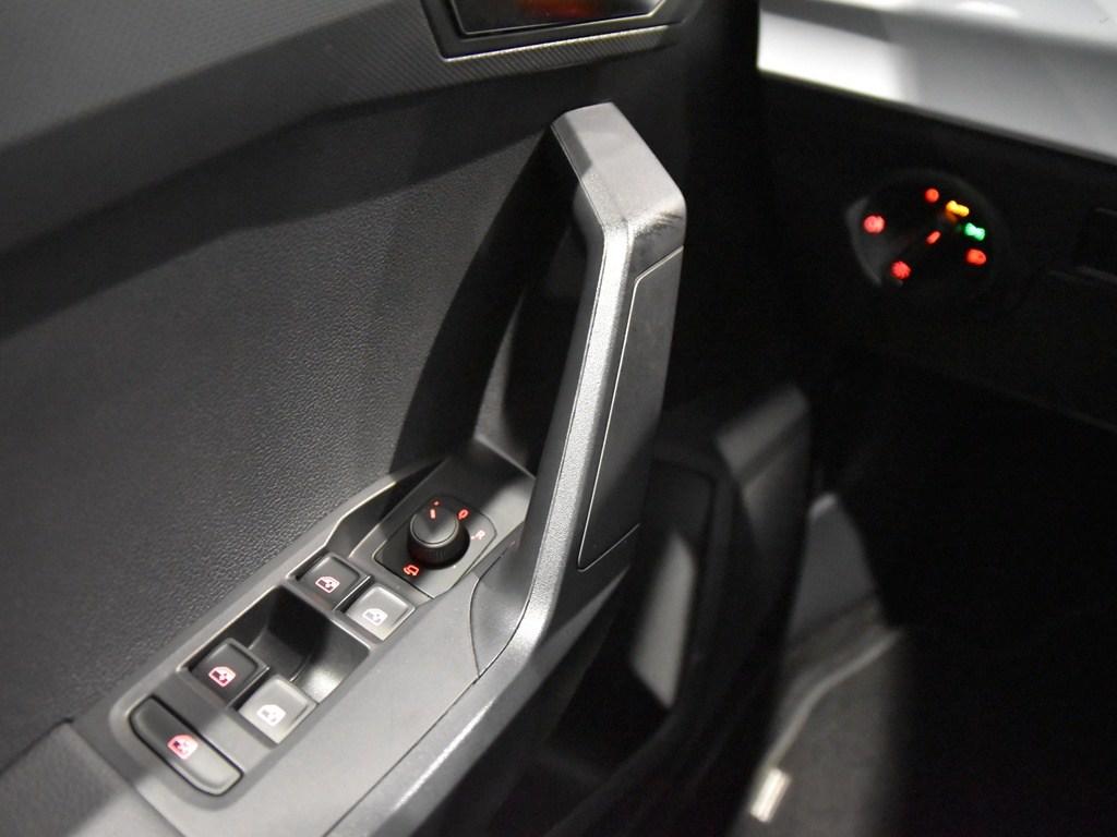 SEAT Arona 1.0 TSI Style XM DSG 85 kW (115 CV) - 17