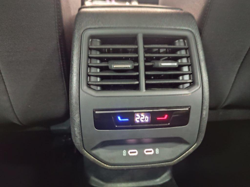 SEAT León 1.5 eTSI Style 25 Aniversario DSG 85 kW (116 CV) - 17