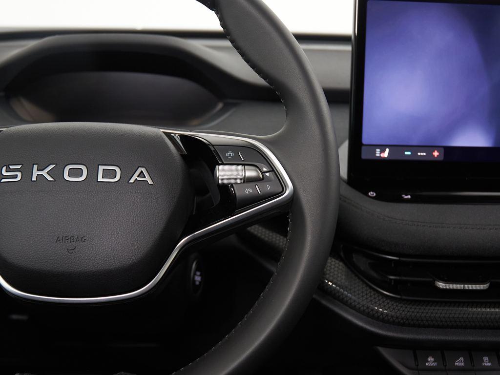 Skoda Elroq 60 63 kWh 150 kW (204 CV) - 11