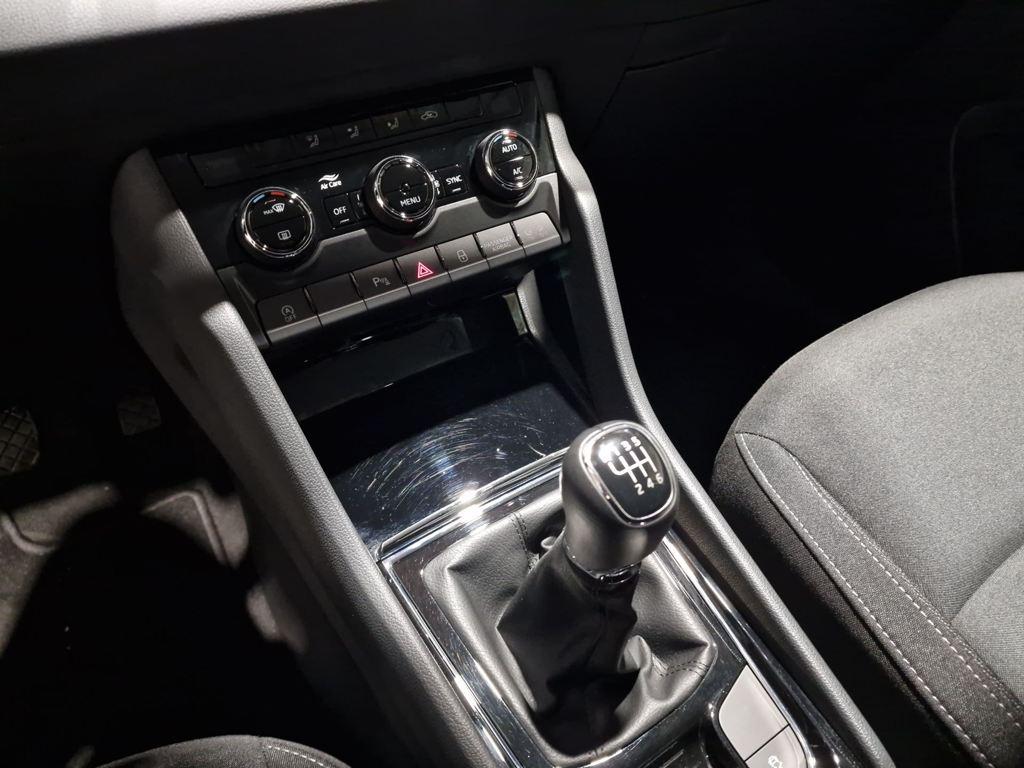 Skoda Karoq 1.5 TSI ACT Selection 110 kW (150 CV) - 10