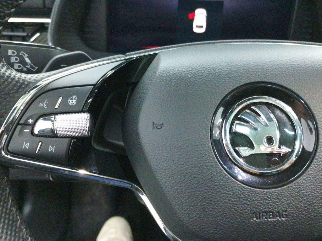 Skoda Scala 1.0 TSI Montecarlo DSG 85 kW (115 CV) - 8