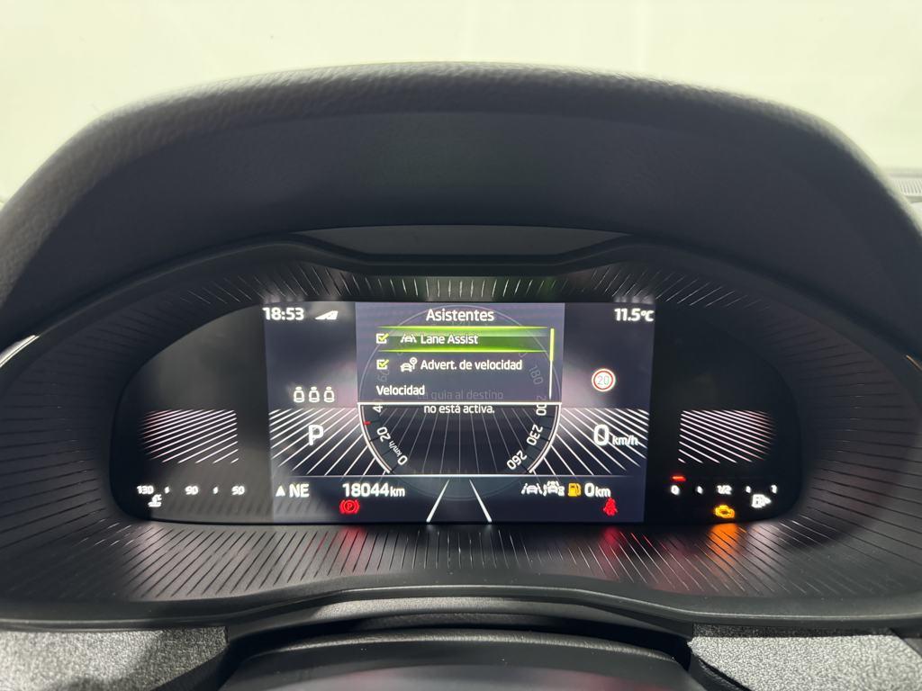 Skoda Kamiq 1.0 TSI Selection DSG 85 kW (115 CV) - 10