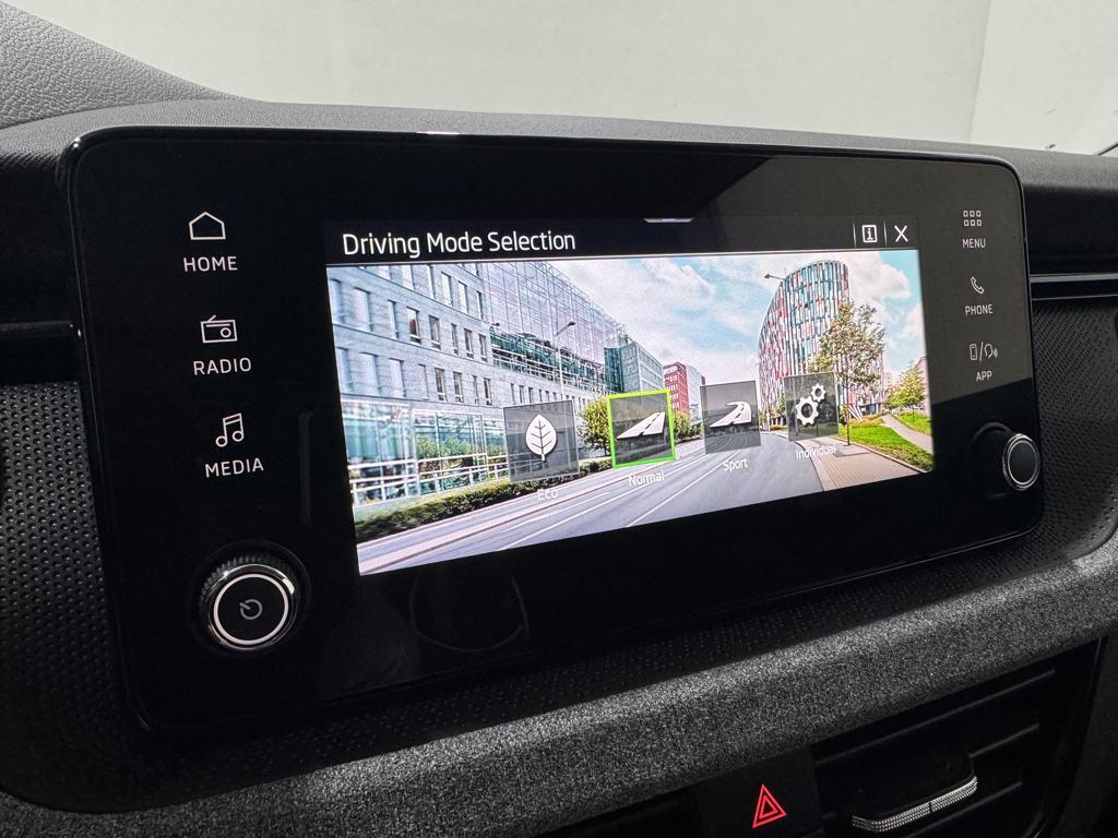 Skoda Kamiq 1.0 TSI Selection DSG 85 kW (115 CV) - 16