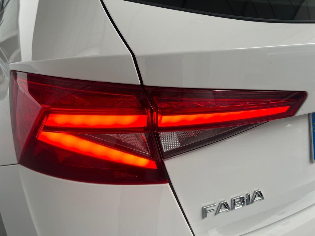 Skoda Fabia 1.0 TSI Selection 70 kW (95 CV) - 14