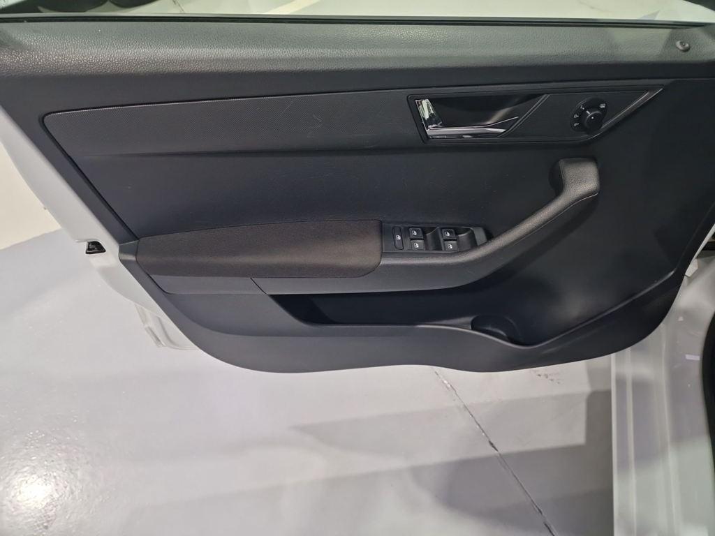 Skoda Fabia 1.0 TSI Ambition Plus 70 kW (95 CV) - 9