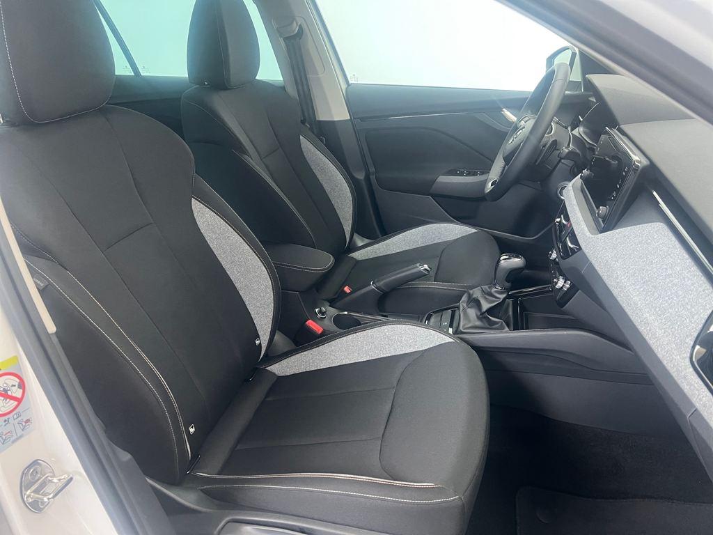 Skoda Kamiq 1.0 TSI Selection DSG 85 kW (115 CV) - 10