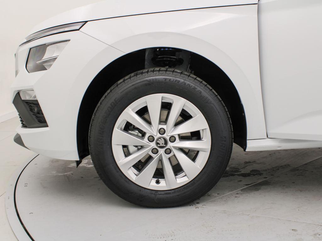 Skoda Kamiq 1.0 TSI Selection DSG 85 kW (115 CV) - 7