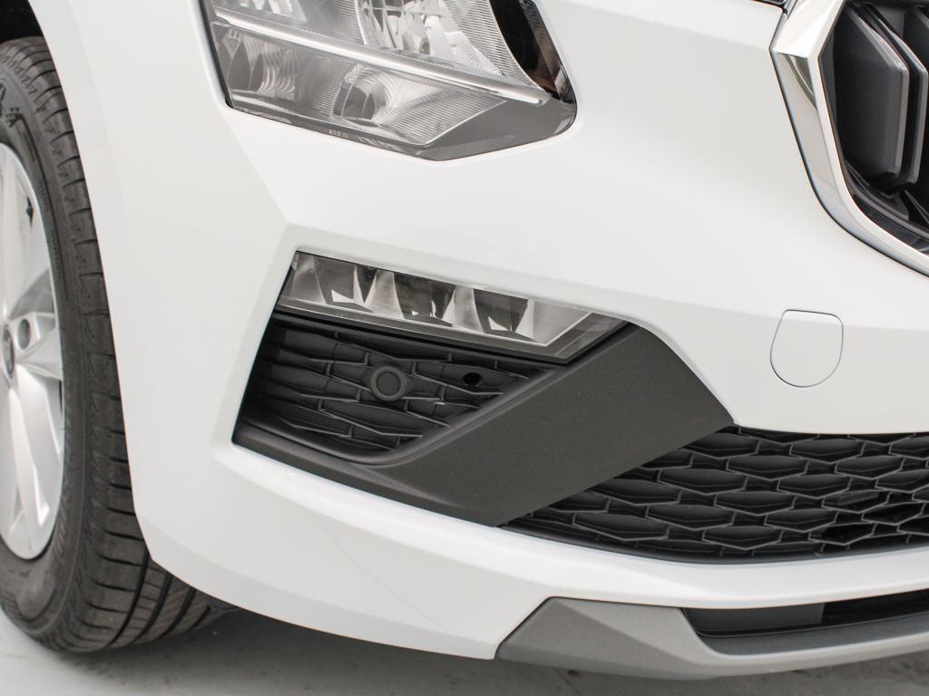 Skoda Kamiq 1.0 TSI Selection DSG 85 kW (115 CV) - 9