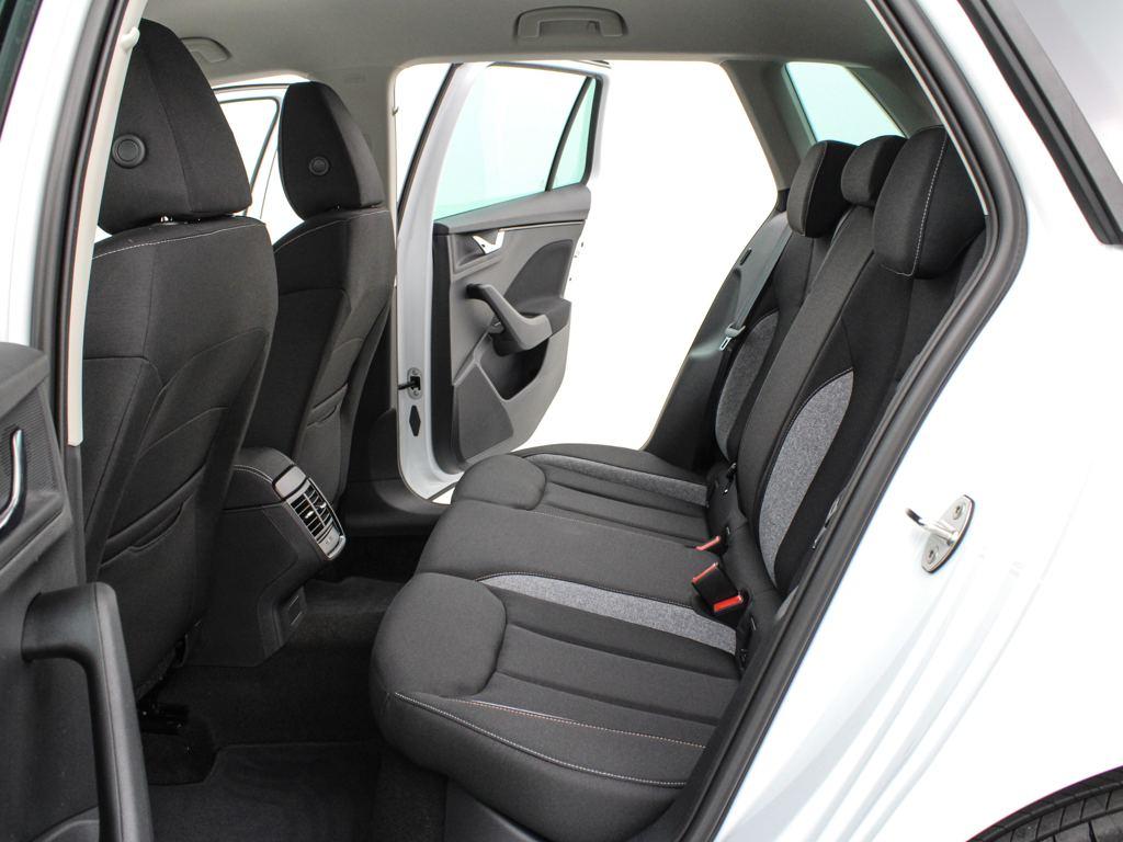 Skoda Kamiq 1.0 TSI Selection DSG 85 kW (115 CV) - 11