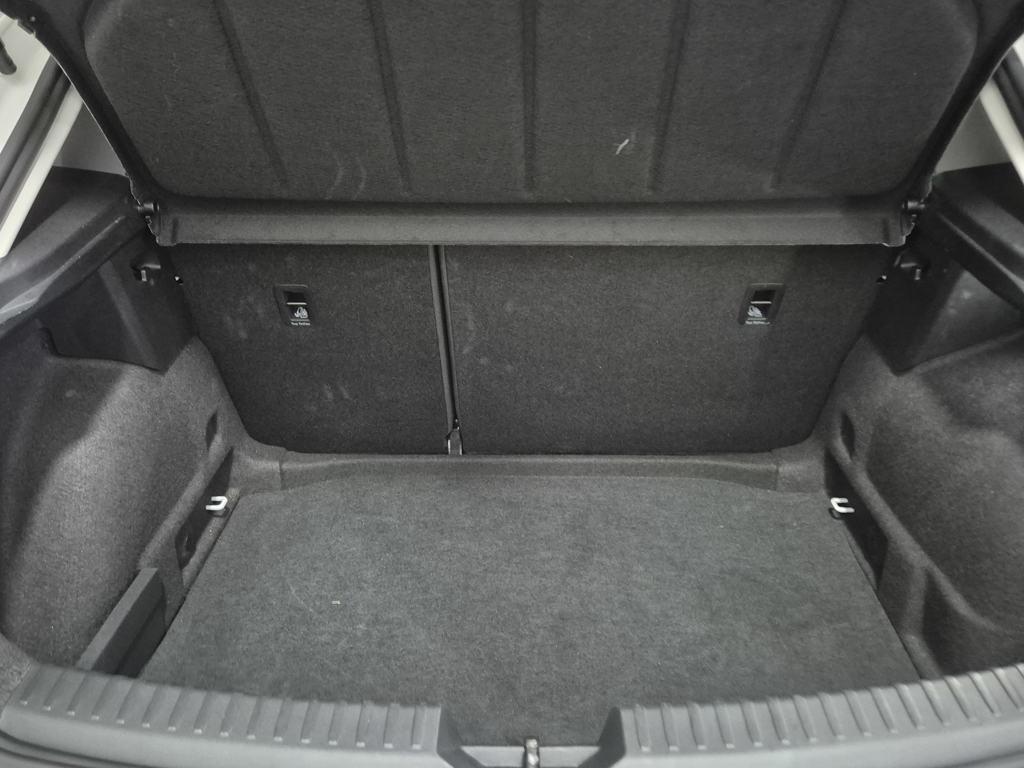 SEAT León 1.5 TSI S&S Style 25 Aniversario 85 kW (116 CV) - 6