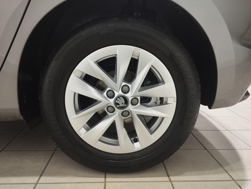 Skoda Fabia 1.0 TSI Selection 70 kW (95 CV) - 7