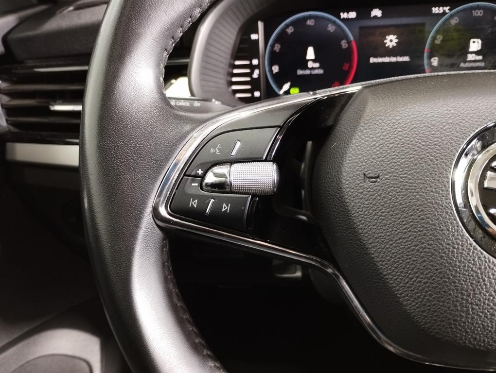 Skoda Kamiq 1.0 TSI Emotion DSG 81 kW (110 CV) - 12