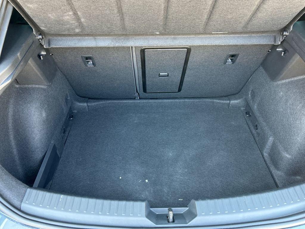 SEAT León 1.0 eTSI S&S FR 25 Aniversario DSG 81 kW (110 CV) - 6