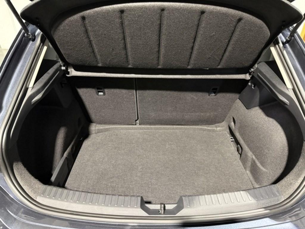 SEAT León 1.5 eTSI Style 25 Aniversario DSG 85 kW (116 CV) - 6