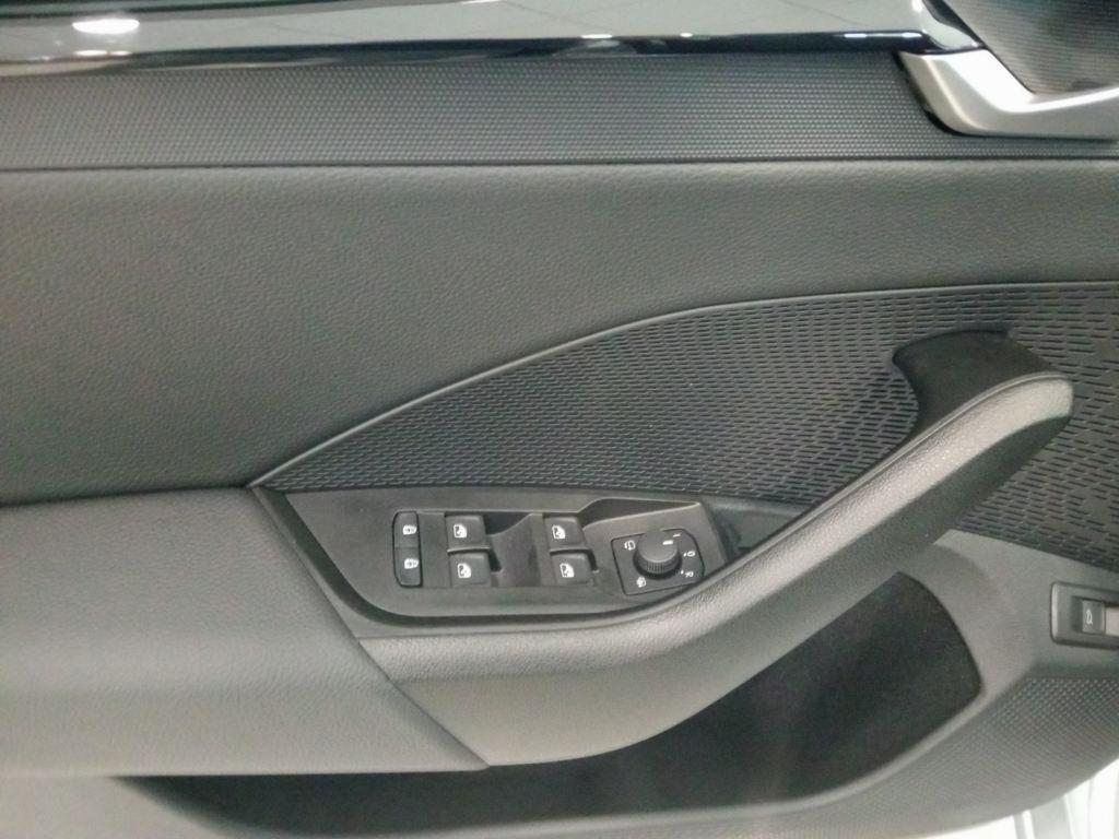 Skoda Octavia 1.5 TSI m-HEV Selection DSG 110 kW (150 CV) - 16