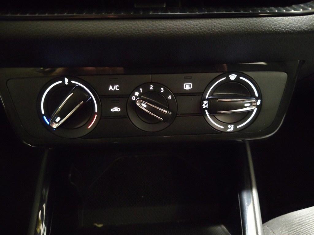 Skoda Fabia 1.0 TSI Active 70 kW (95 CV) - 12