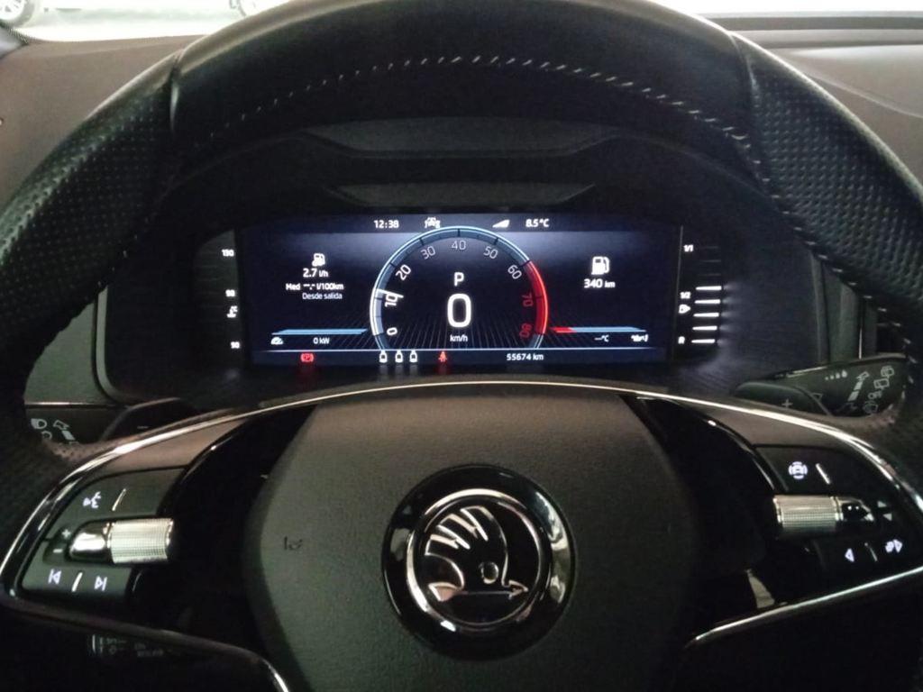 Skoda Karoq 1.5 TSI ACT Sportline DSG 110 kW (150 CV) - 10