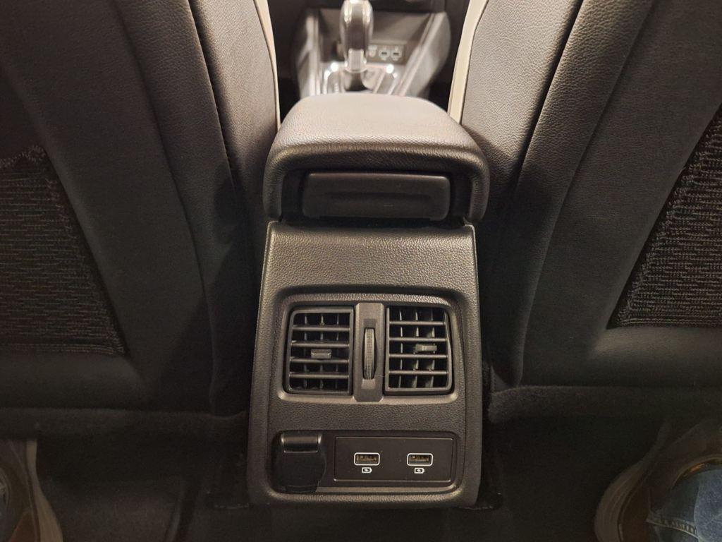 Renault Captur Zen TCe Micro Híbrido 103 kW (140 CV) EDC GPF - 17