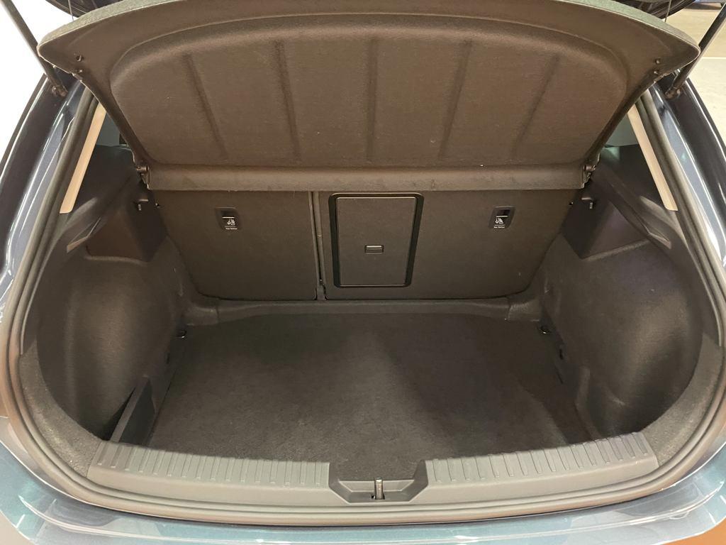 SEAT León 1.5 eTSI Style 25 Aniversario DSG 85 kW (116 CV) - 6