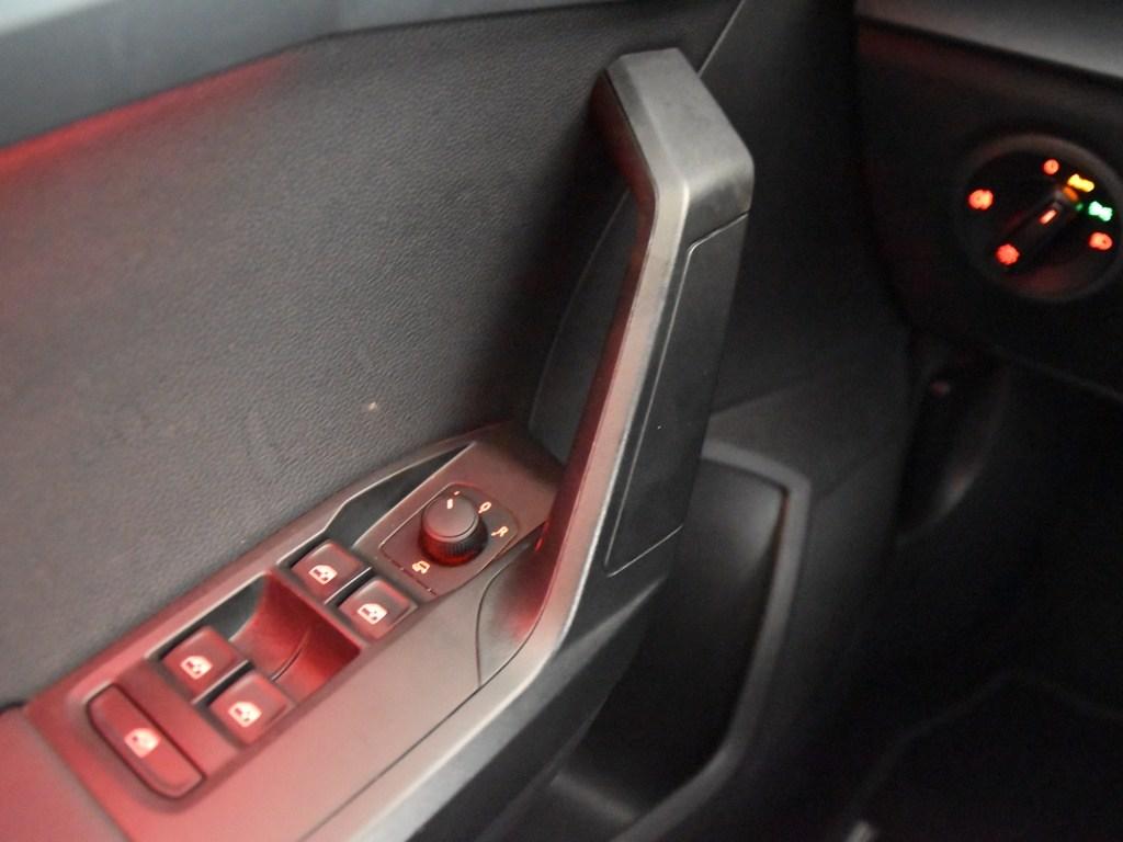 SEAT Arona 1.0 TSI Xperience Special Edition DSG 85 kW (115 CV) - 18