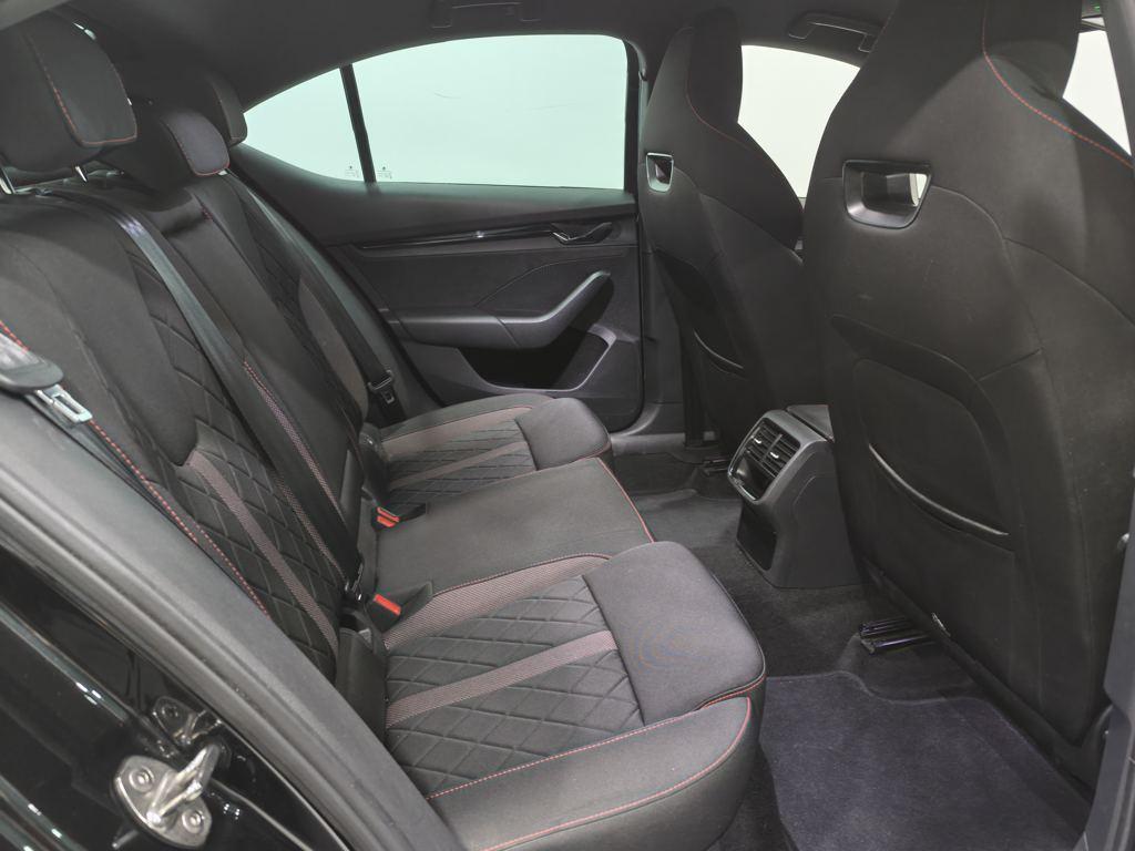 Skoda Octavia 2.0 TDI RS 4x4 DSG 147 kW (200 CV) - 5