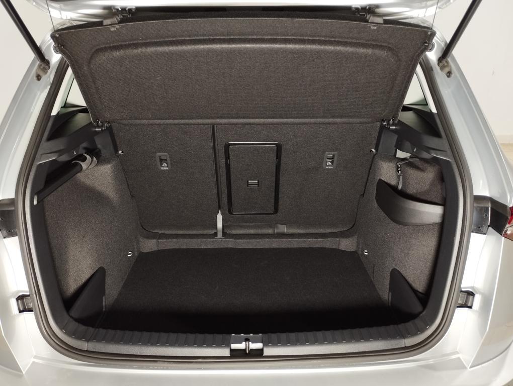 Skoda Karoq 1.0 TSI Selection 85 kW (116 CV) - 6