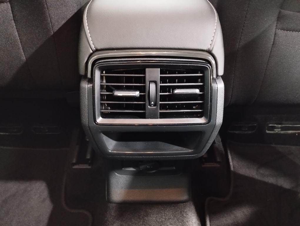 Skoda Karoq 1.0 TSI Selection 85 kW (116 CV) - 10