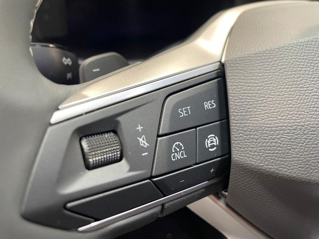 SEAT León 1.5 eTSI Style 25 Aniversario DSG 85 kW (116 CV) - 8