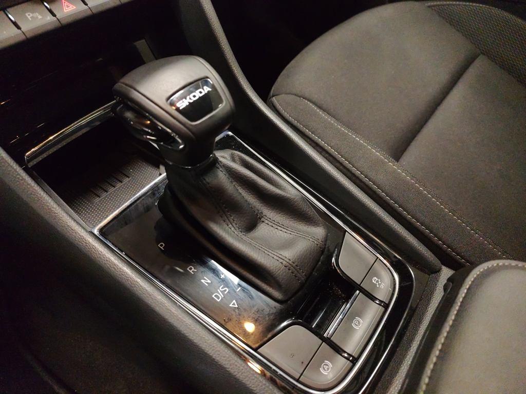 Skoda Karoq 1.5 TSI ACT Selection DSG 110 kW (150 CV) - 11