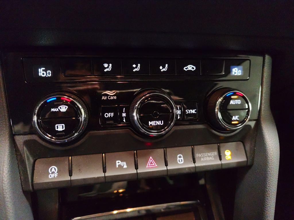 Skoda Karoq 1.5 TSI ACT Selection DSG 110 kW (150 CV) - 13