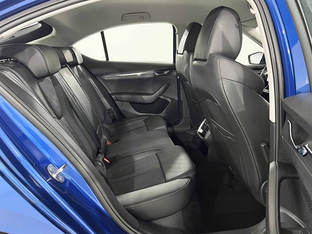 Skoda Octavia 1.5 TSI m-HEV Selection DSG 110 kW (150 CV) - 5