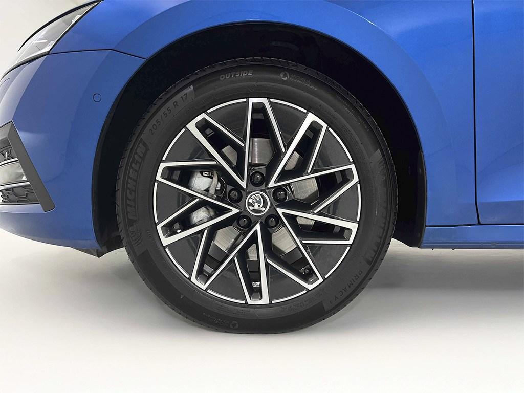 Skoda Octavia 1.5 TSI m-HEV Selection DSG 110 kW (150 CV) - 7