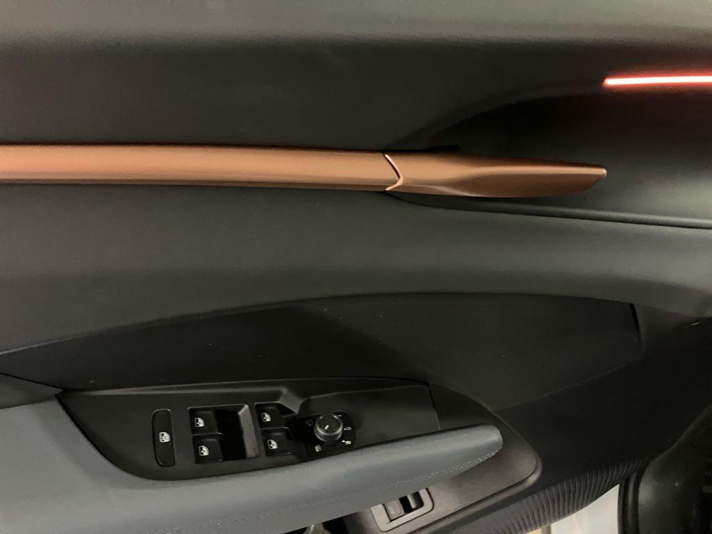 CUPRA Terramar 1.5 TSI e-Hybrid DSG 150 kW (204 CV) - 11