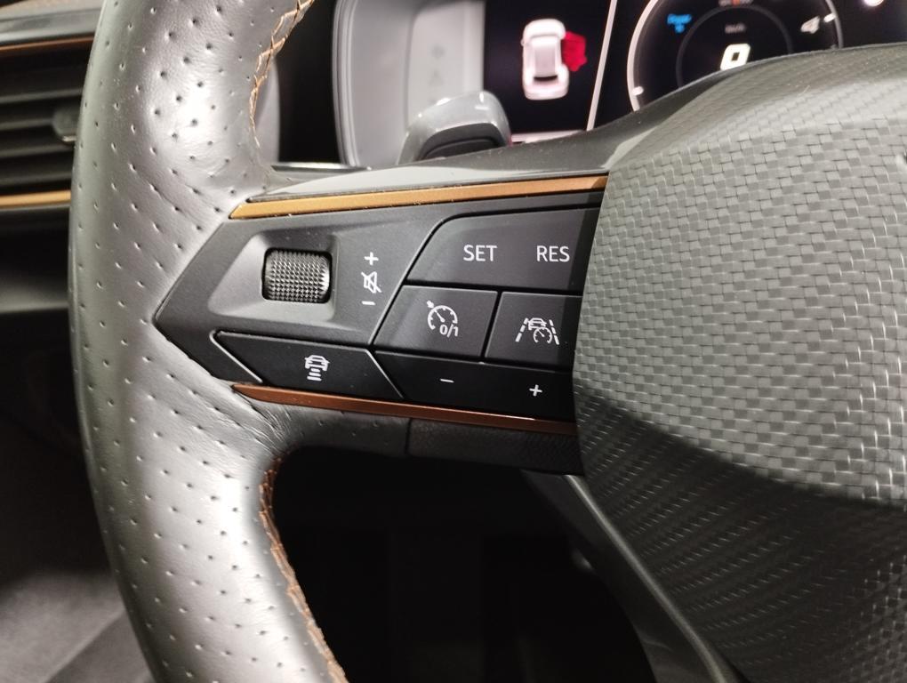 CUPRA Formentor 1.4 e-Hybrid DSG 150 kW (204 CV) - 13