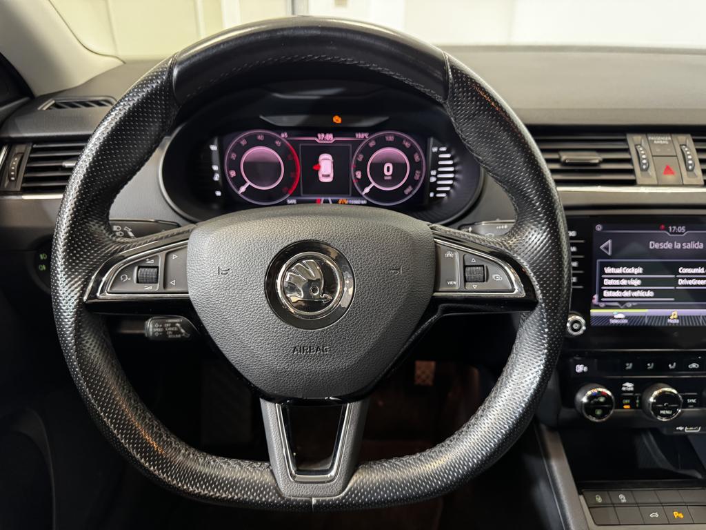 Skoda Octavia Combi 2.0 TDI CR Style 110 kW (150 CV) - 8