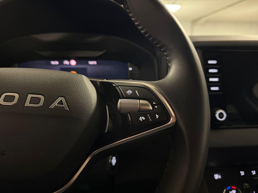 Skoda Karoq 1.5 TSI ACT Selection DSG 110 kW (150 CV) - 9