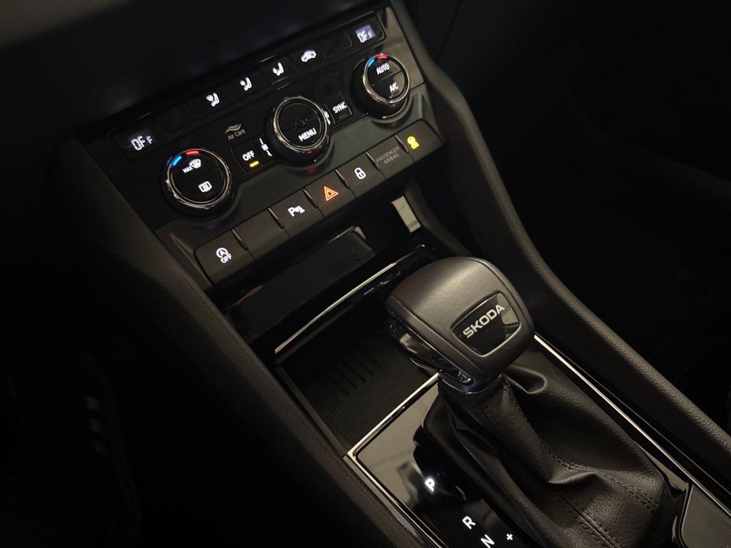 Skoda Karoq 1.5 TSI ACT Selection DSG 110 kW (150 CV) - 12