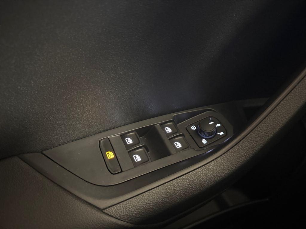 Skoda Karoq 1.5 TSI ACT Selection DSG 110 kW (150 CV) - 14